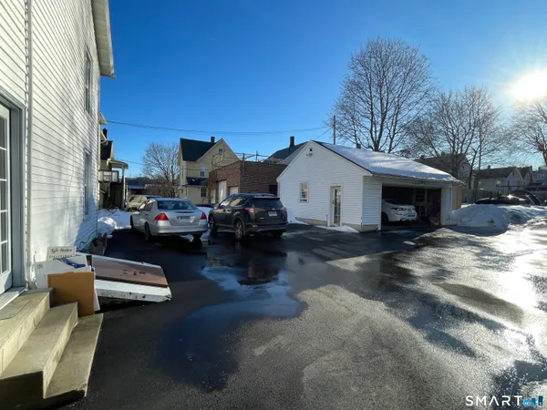 $474,900 | 264 South Main Street, Torrington, CT 06790