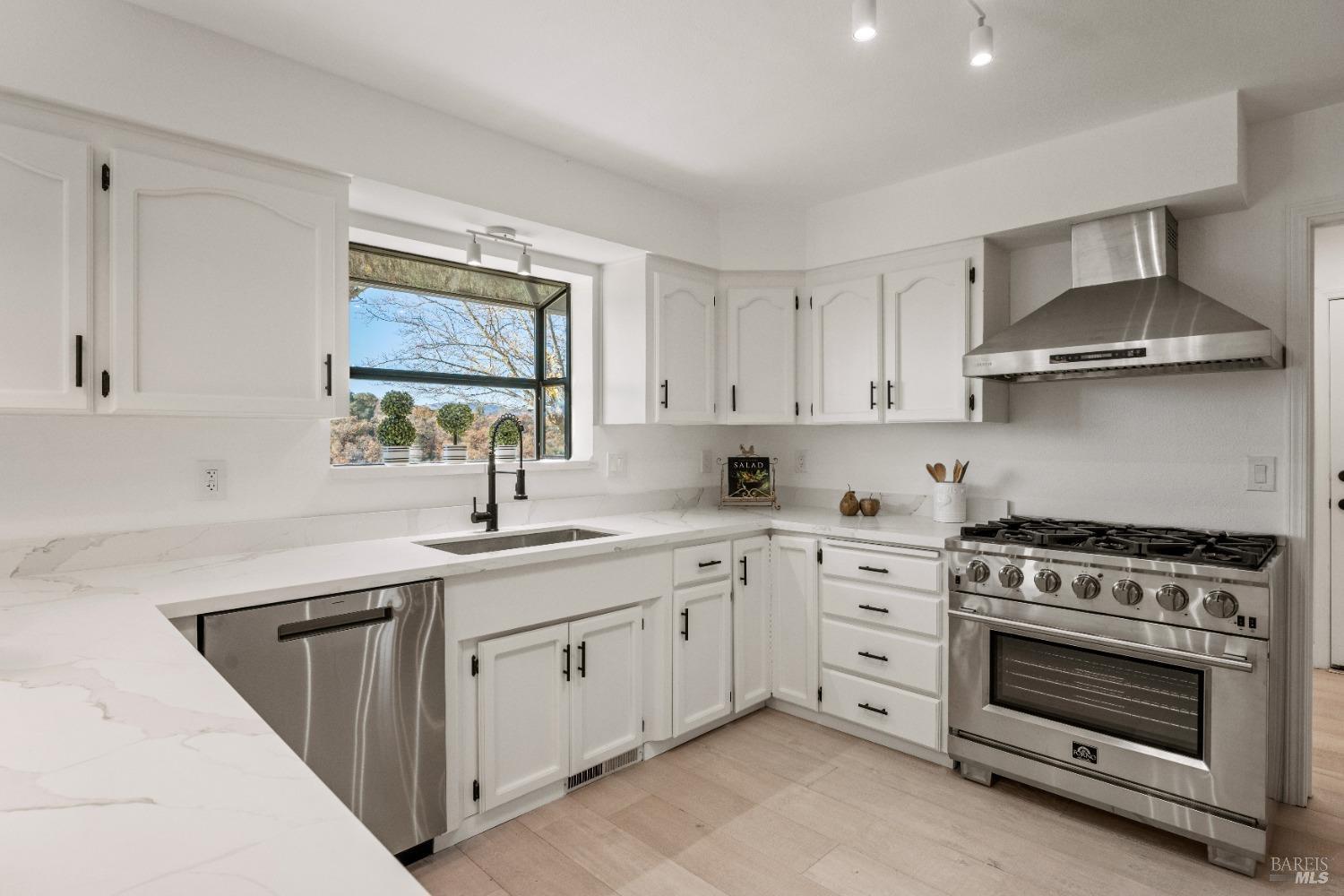 725 Gold Gulch Road Ukiah, CA 95482 - Photo 14 of 37