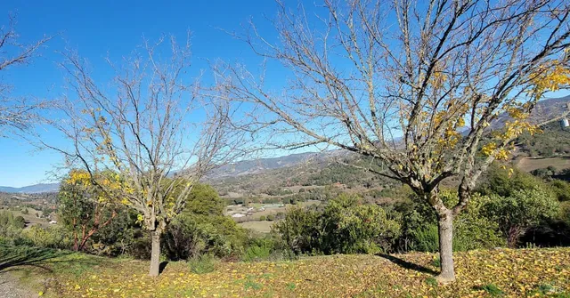 $749,900 | 725 Gold Gulch Road, Ukiah, CA 95482