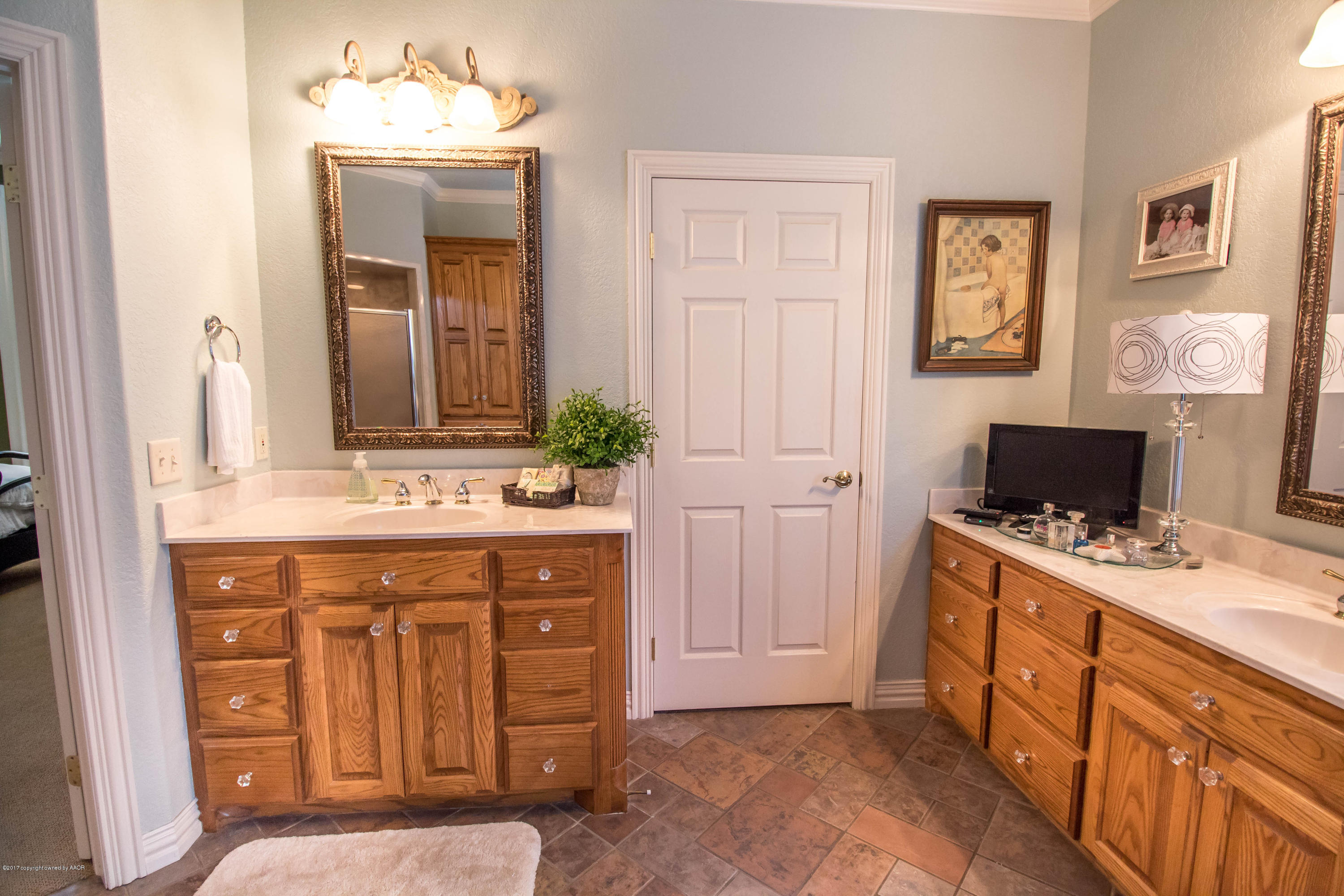 6005 Riley Elizabeth Drive Amarillo, TX 79119 - Photo 33 of 48 Master Bath