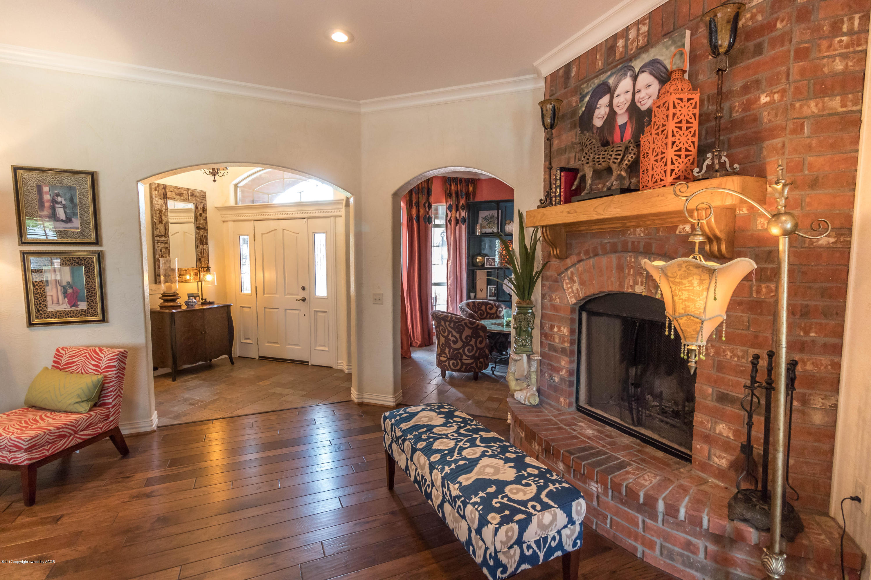 6005 Riley Elizabeth Drive Amarillo, TX 79119 - Photo 10 of 48 Living Room