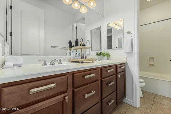 $999,000 | 1397 East Glacier Place, Chandler, AZ 85249