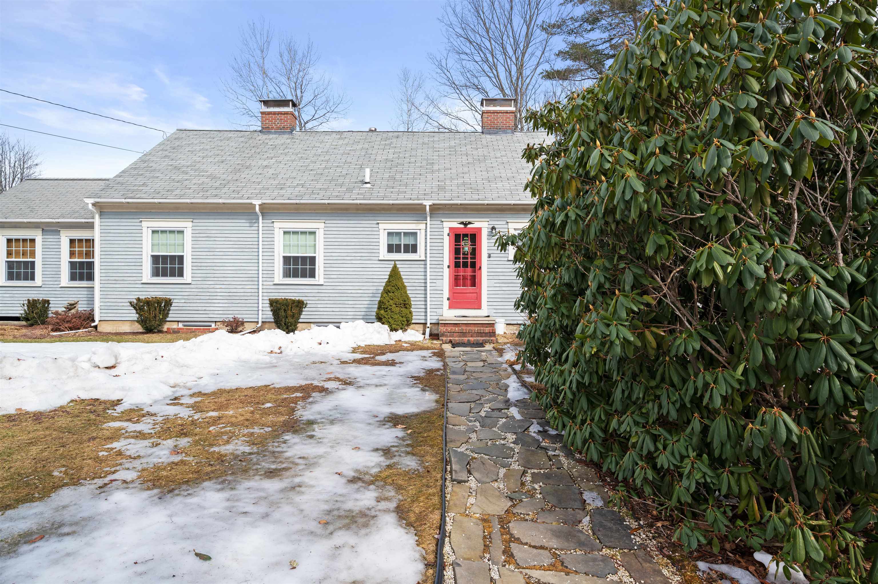 910 Watson Road Laconia, NH 03246 - Photo 2 of 38