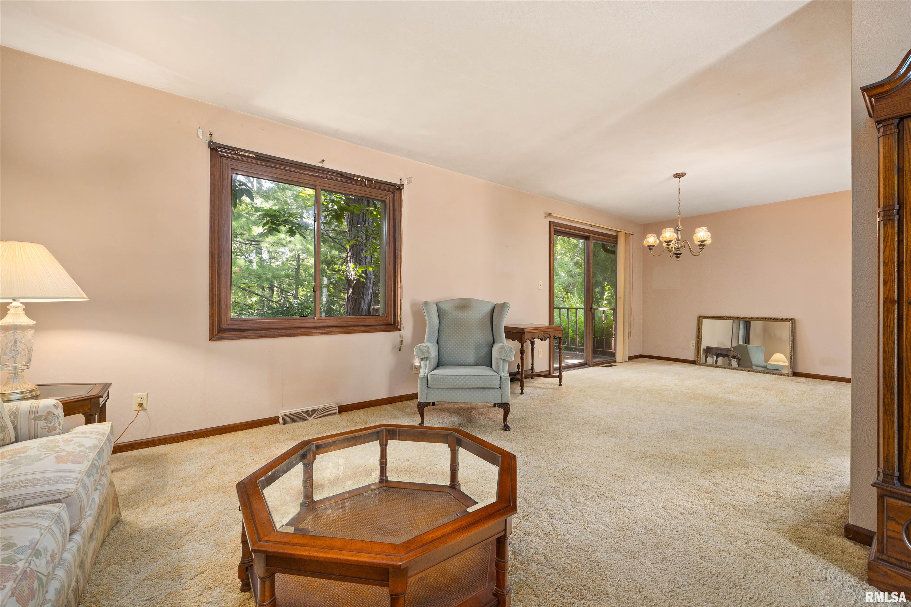 6307 North Post Oak Road Peoria, IL 61615 - Photo 12 of 45