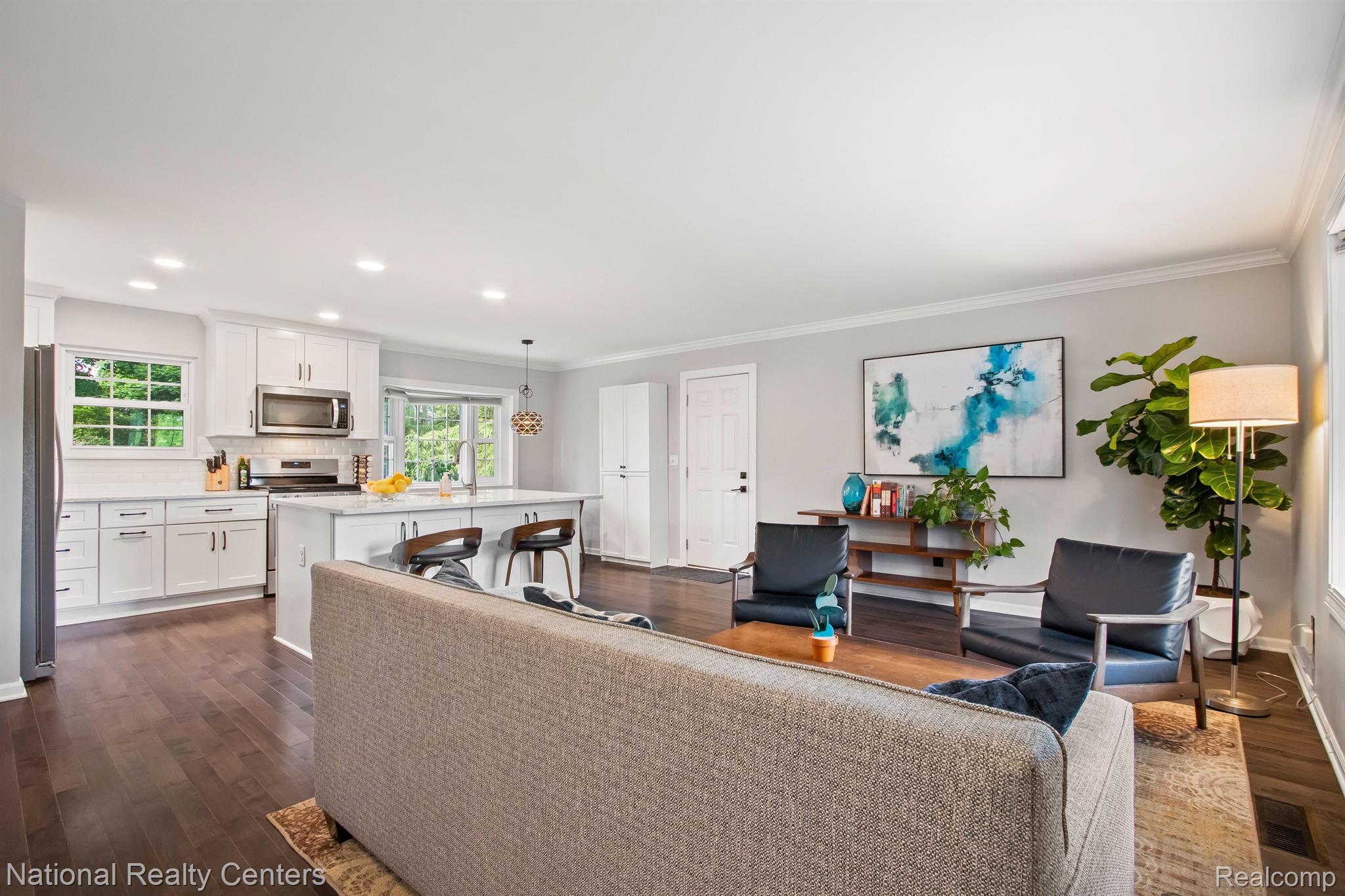 373 Bellarmine Drive Rochester, MI 48309 - Photo 6 of 22 Gallery Image 6