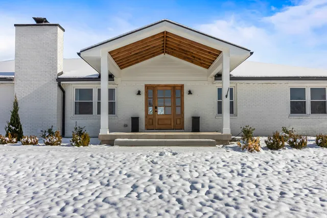 $695,000 | 10274 South 400 West, Pendleton, IN 46064