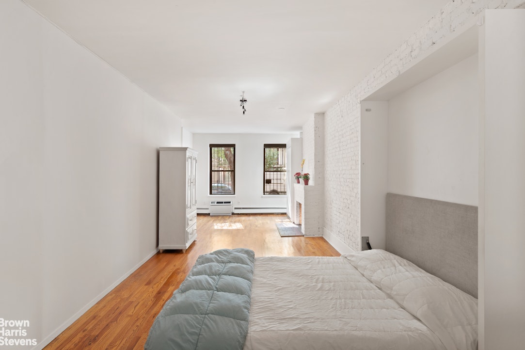 351 West 53rd Street, Unit 1W Manhattan, NY 10019 - Photo 4 of 9