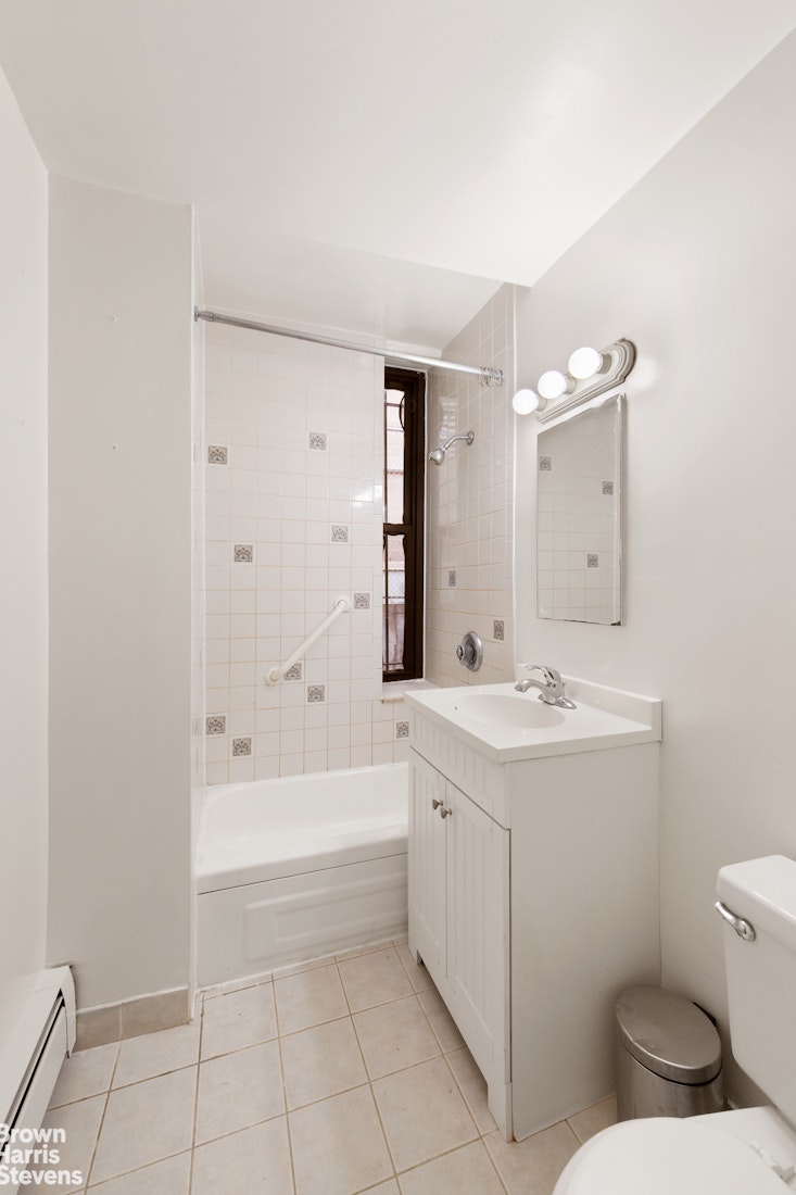 351 West 53rd Street, Unit 1W Manhattan, NY 10019 - Photo 7 of 9