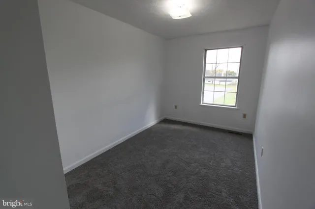 $1,695 | 160 Stadium Circle, Inwood, WV 25428