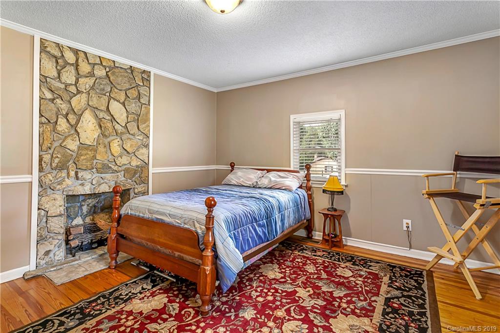2315 Primm Road Charlotte, NC 28216 - Photo 5 of 25 Gallery Image 5