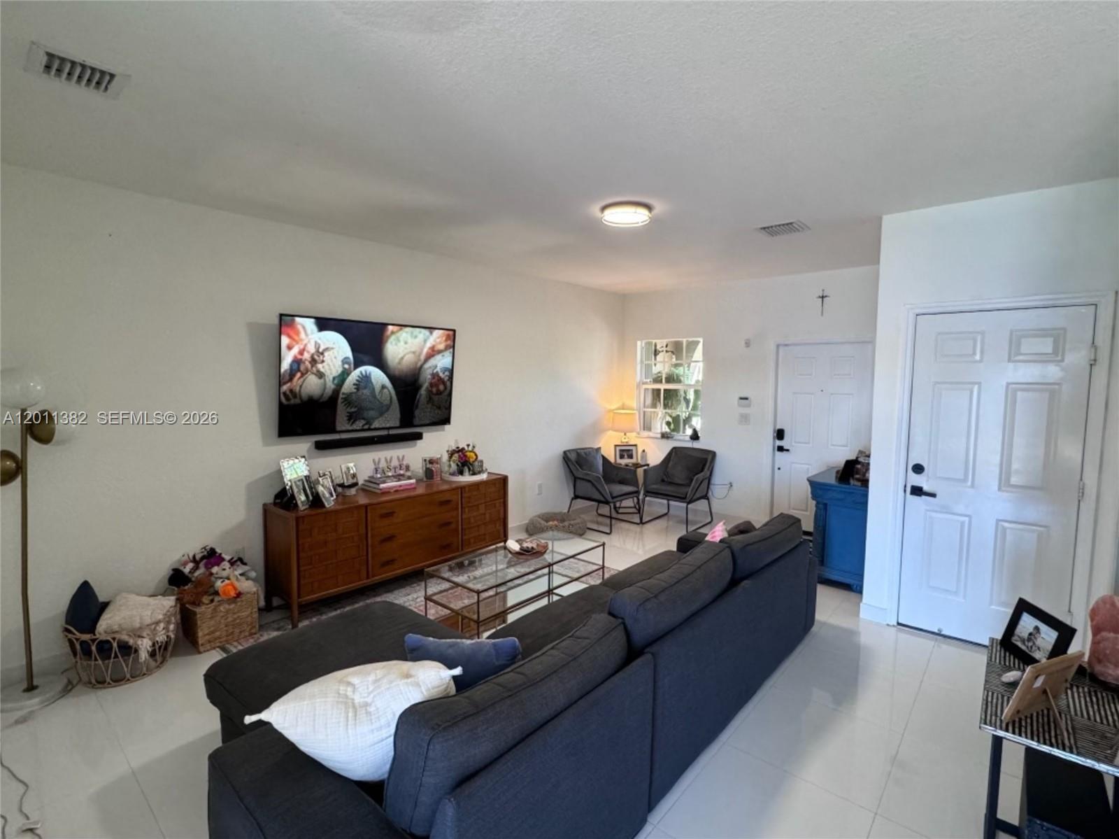 22372 Southwest 89th Path Cutler Bay, FL 33190 - Photo 4 of 16