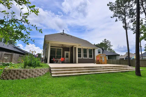 $485,000 | 421 Rise Lane, Montgomery, TX 77316