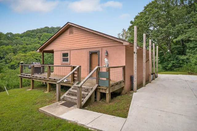 $434,000 | 49 Duck Hollow Road, Elmwood, TN 38560