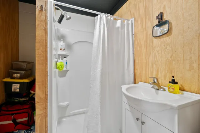 $434,000 | 49 Duck Hollow Road, Elmwood, TN 38560