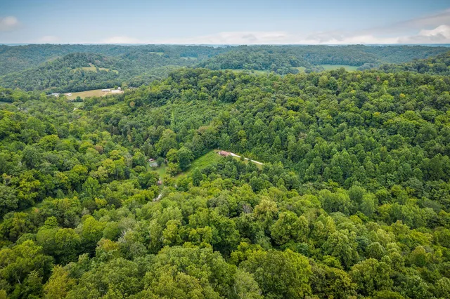 $434,000 | 49 Duck Hollow Road, Elmwood, TN 38560