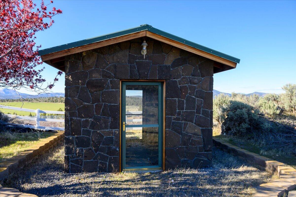 1299 Northwest McDaniel Road Powell Butte, OR 97753 - Photo 48 of 110 080-1299 NW McDaniel Rd, Powell Butte-80