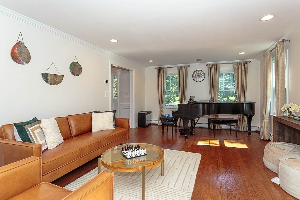 139 Gerald Road Milton, MA 02186 - Photo 12 of 41 Gallery Image 12