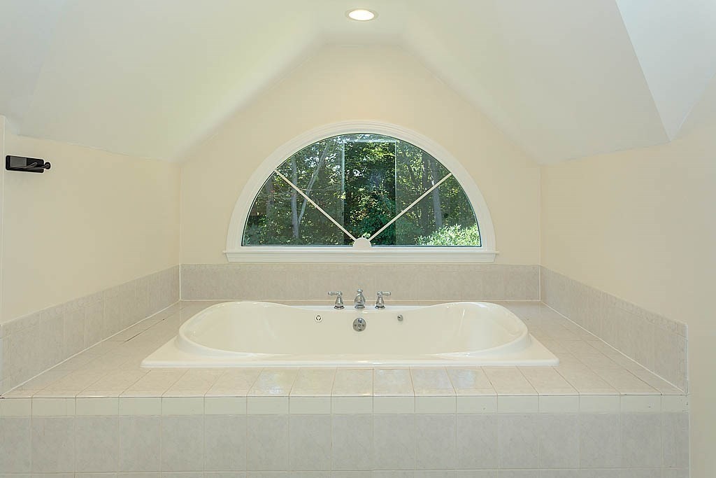 139 Gerald Road Milton, MA 02186 - Photo 28 of 41 Gallery Image 28
