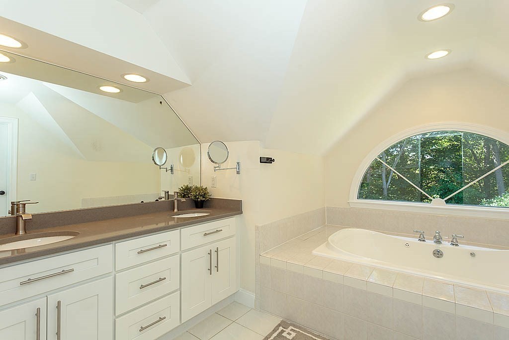 139 Gerald Road Milton, MA 02186 - Photo 29 of 41 Gallery Image 29
