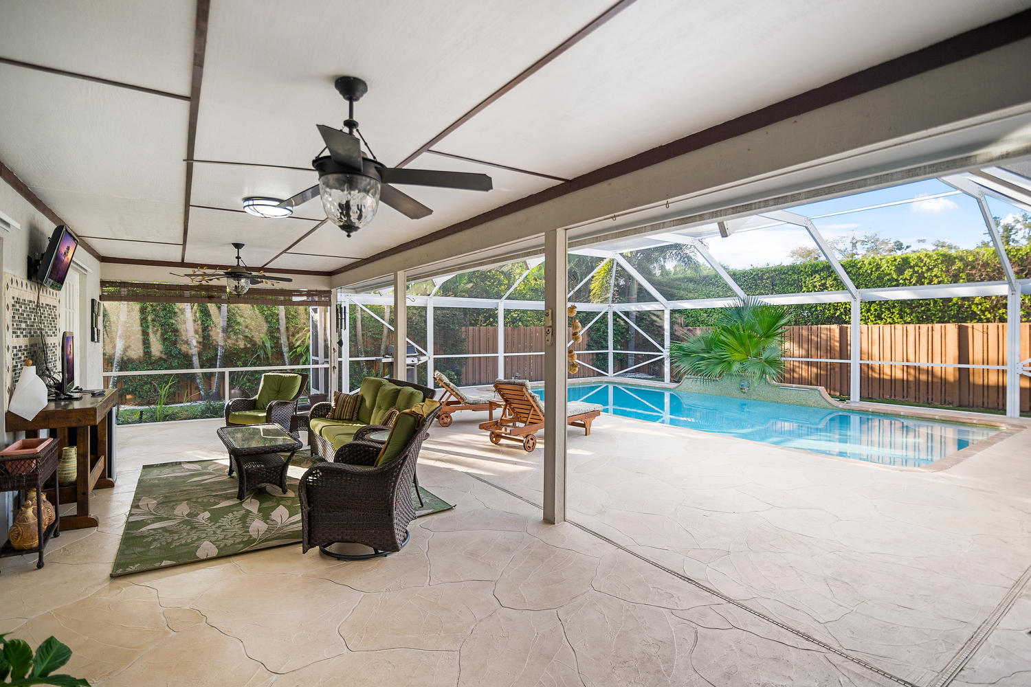 1 Lethington Road Palm Beach Gardens, FL 33418 - Photo 21 of 26 1 Lethington Rd-large-023-023-Patio-1500