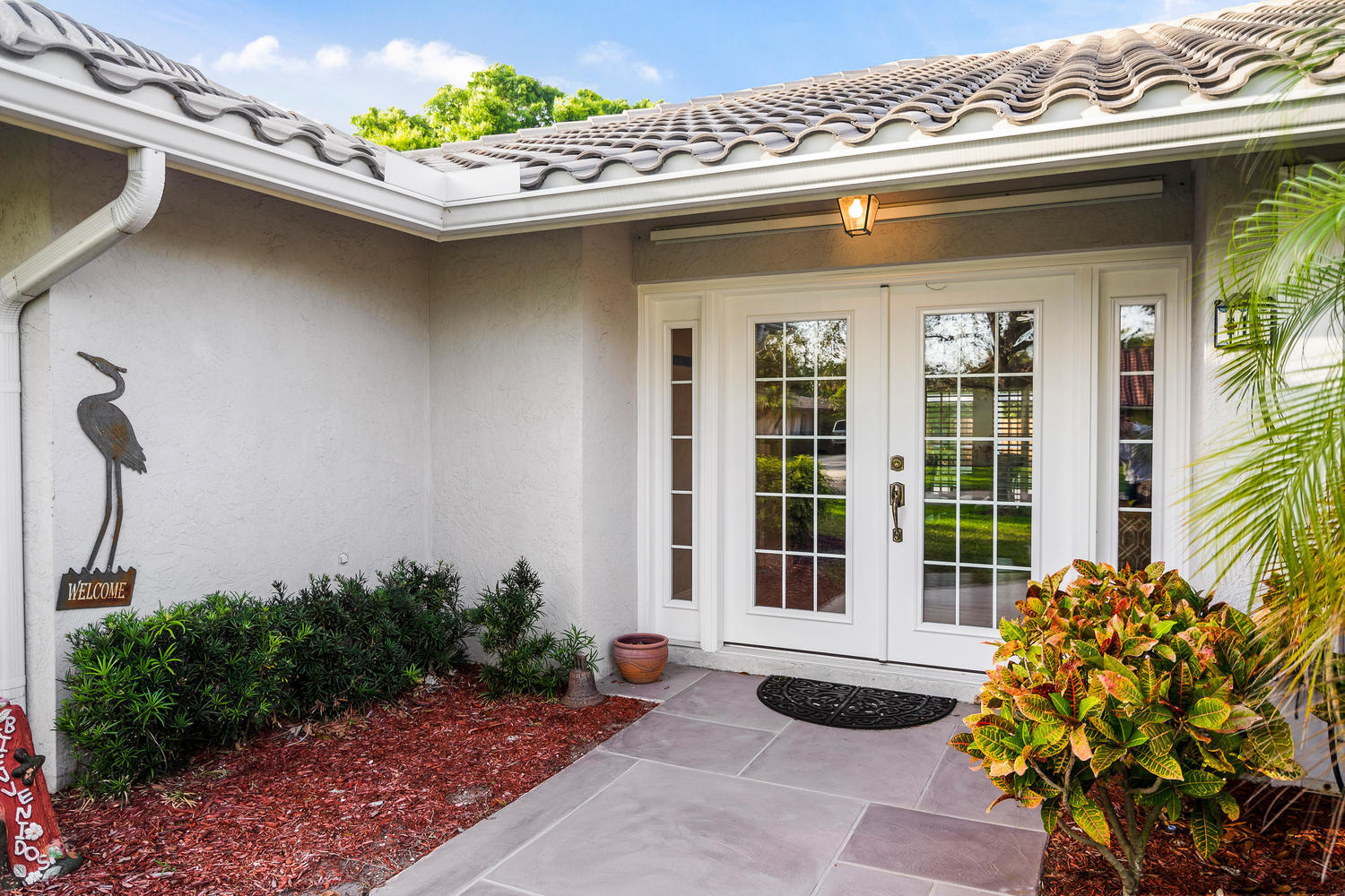 1 Lethington Road Palm Beach Gardens, FL 33418 - Photo 3 of 26 1 Lethington Rd-large-037-021-Front Porc
