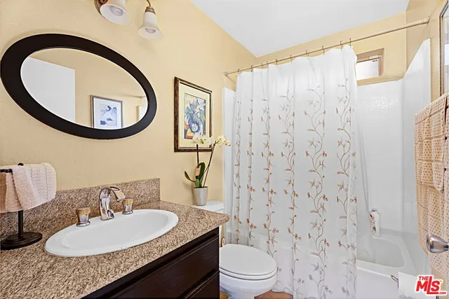 $449,000 | 2507 East 15th Street, Unit 305, Long Beach, CA 90804