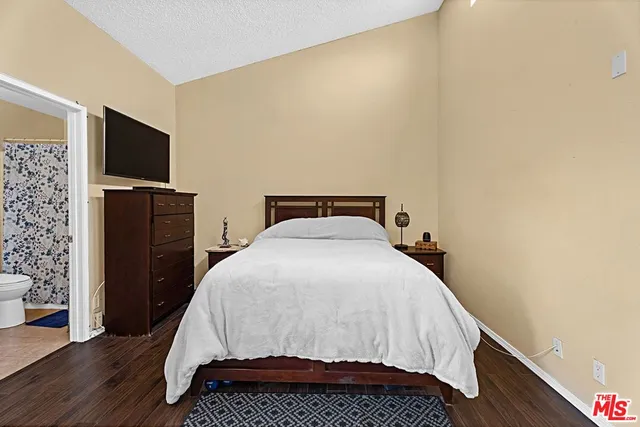 $449,000 | 2507 East 15th Street, Unit 305, Long Beach, CA 90804