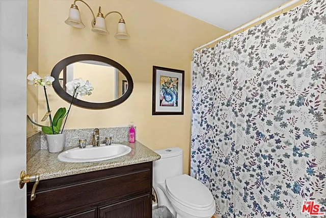 $449,000 | 2507 East 15th Street, Unit 305, Long Beach, CA 90804