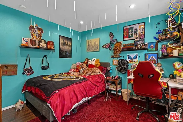 $449,000 | 2507 East 15th Street, Unit 305, Long Beach, CA 90804