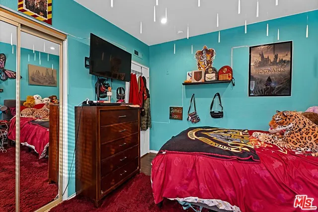 $449,000 | 2507 East 15th Street, Unit 305, Long Beach, CA 90804