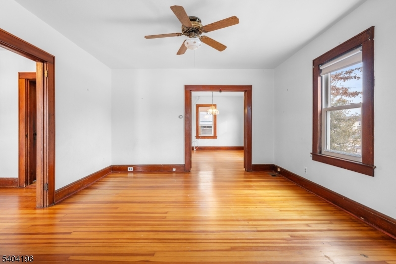 84 2nd Avenue Raritan, NJ 08869 - Photo 15 of 34