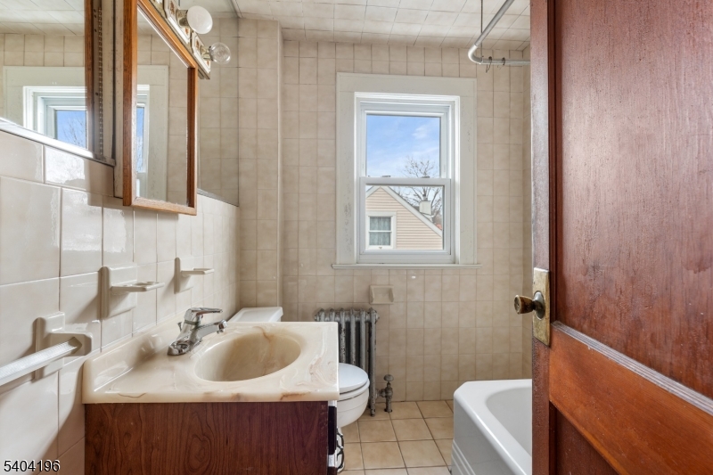 84 2nd Avenue Raritan, NJ 08869 - Photo 16 of 34
