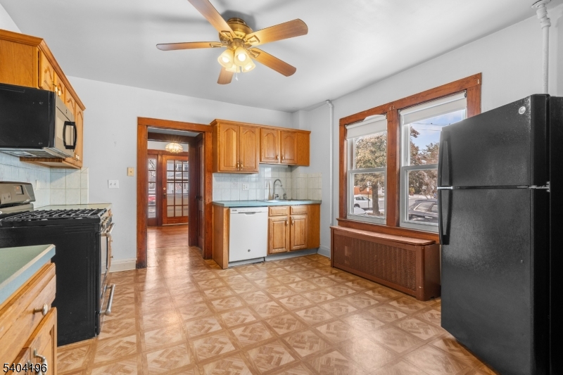 84 2nd Avenue Raritan, NJ 08869 - Photo 7 of 34