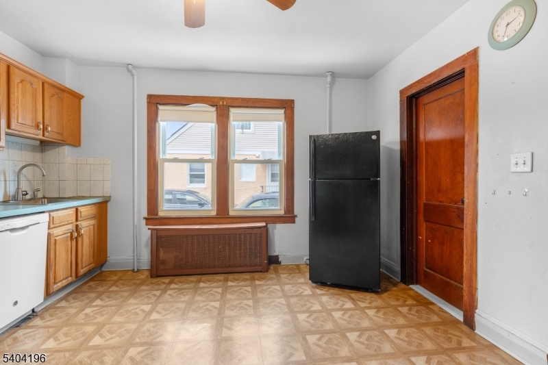 84 2nd Avenue Raritan, NJ 08869 - Photo 8 of 34