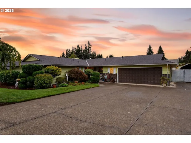 $625,000 | 187 Northeast 14th Avenue, Canby, OR 97013