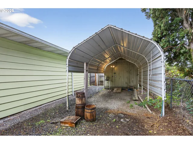 $625,000 | 187 Northeast 14th Avenue, Canby, OR 97013