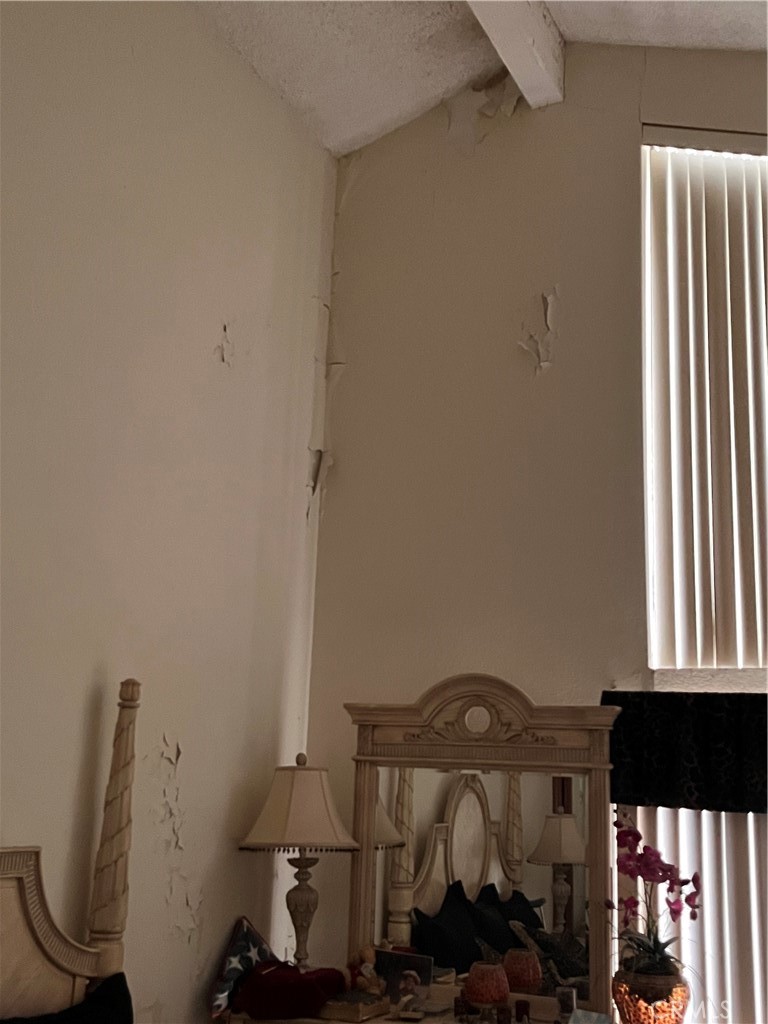 2733 North Vista Knoll Road Orange, CA 92867 - Photo 6 of 10