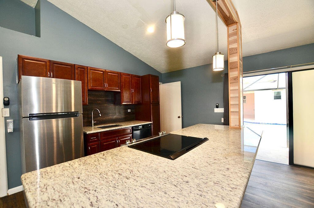 2789 Devine Road Fort Pierce, FL 34981 - Photo 68 of 133 2nd house cooktop