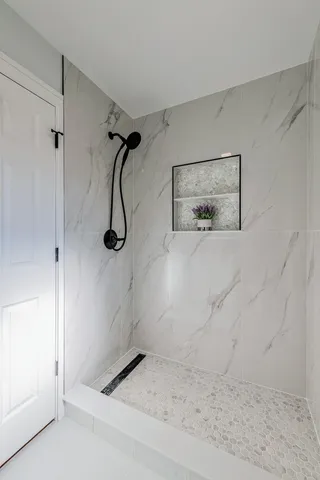 $649,900 | 380 Ventura Club Drive, Roselle, IL 60172