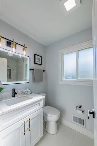 $649,900 | 380 Ventura Club Drive, Roselle, IL 60172