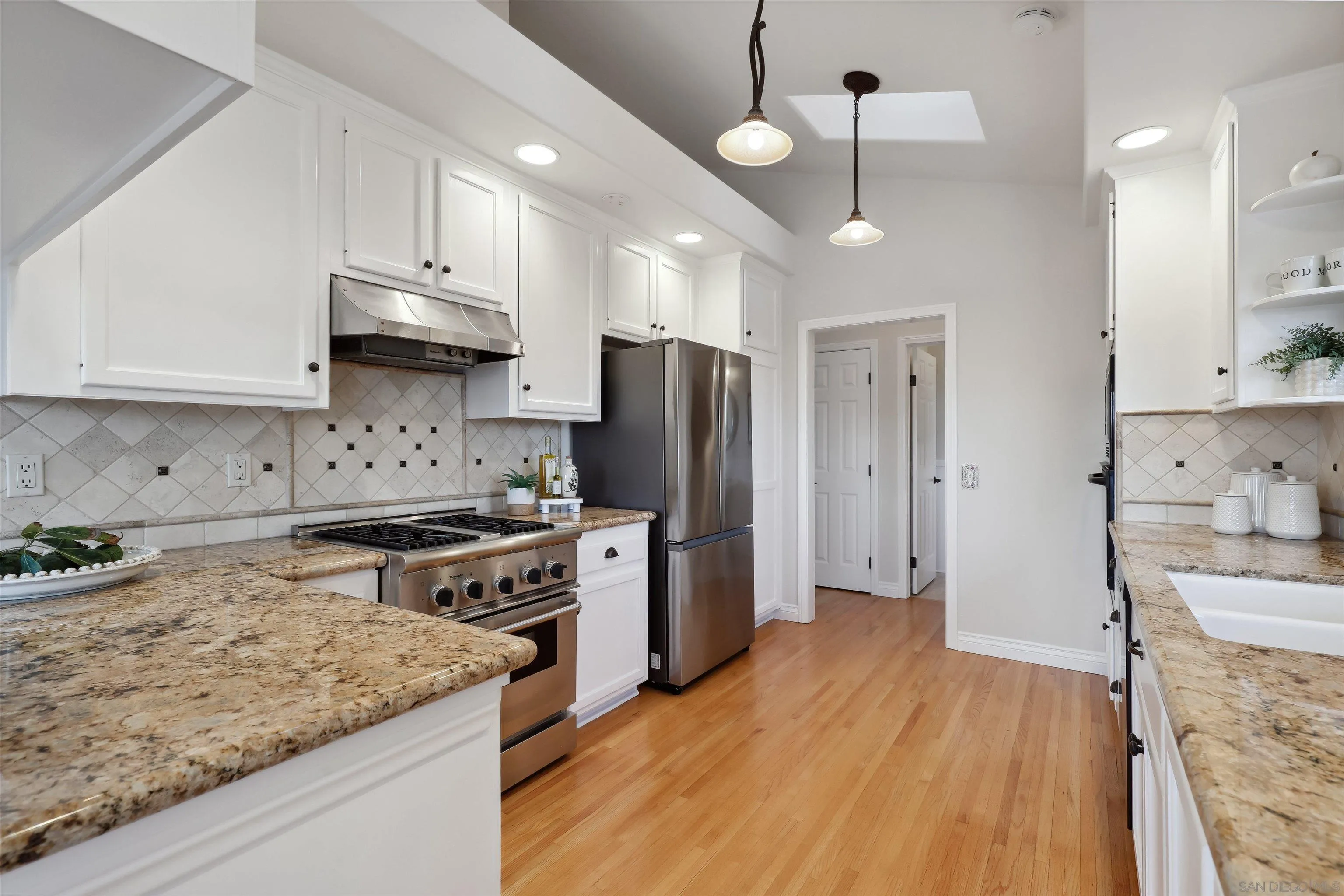 1449 Rainbow Ridge Lane Encinitas, CA 92024 - Photo 13 of 58
