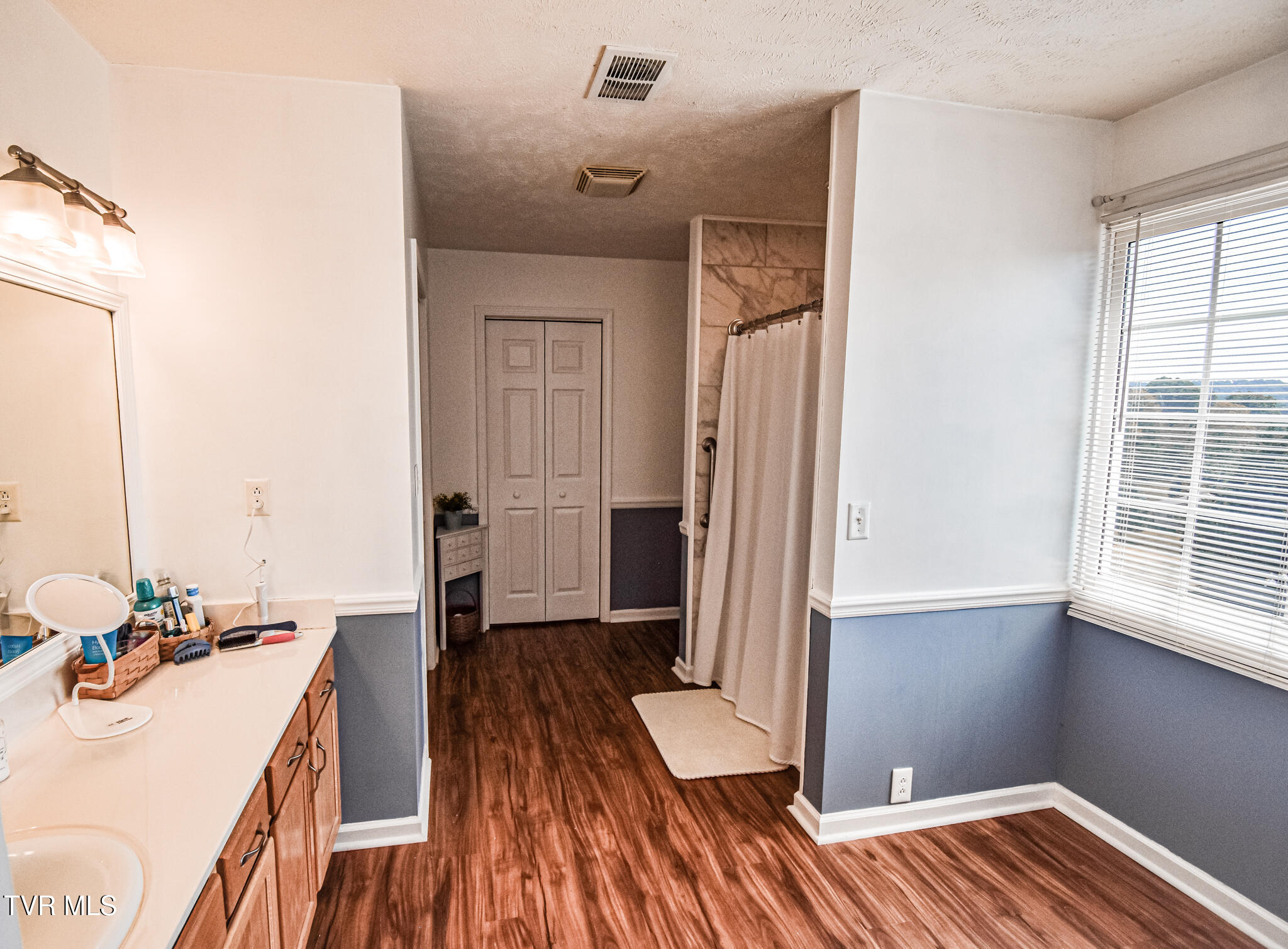 110 Paul Saylor Road Jonesborough, TN 37659 - Photo 36 of 84 Primary Bath