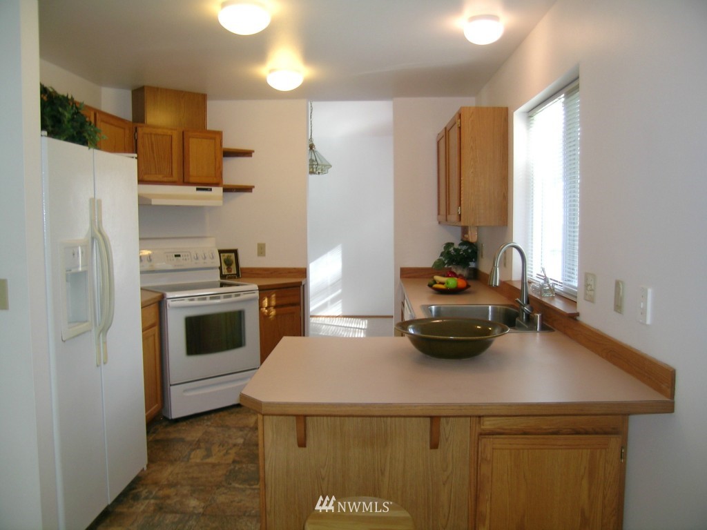 7336 East Collins Road Port Orchard, WA 98366 - Photo 9 of 17 Gallery Image 9