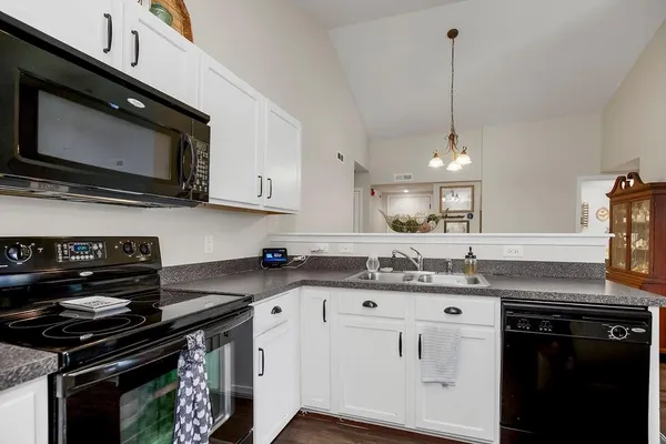 $172,000 | 8010 North Drury Avenue, Unit 3D, Kansas City, MO 64119
