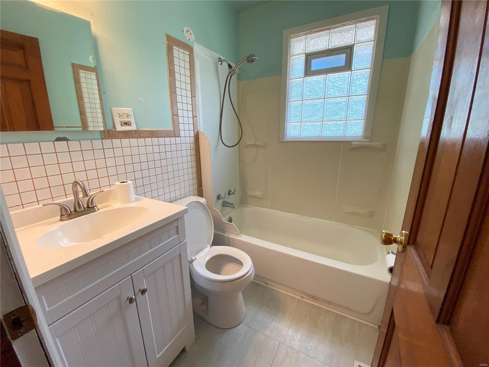 7828 Morgan Ford Road St. Louis, MO 63123 - Photo 20 of 29 Gallery Image 20