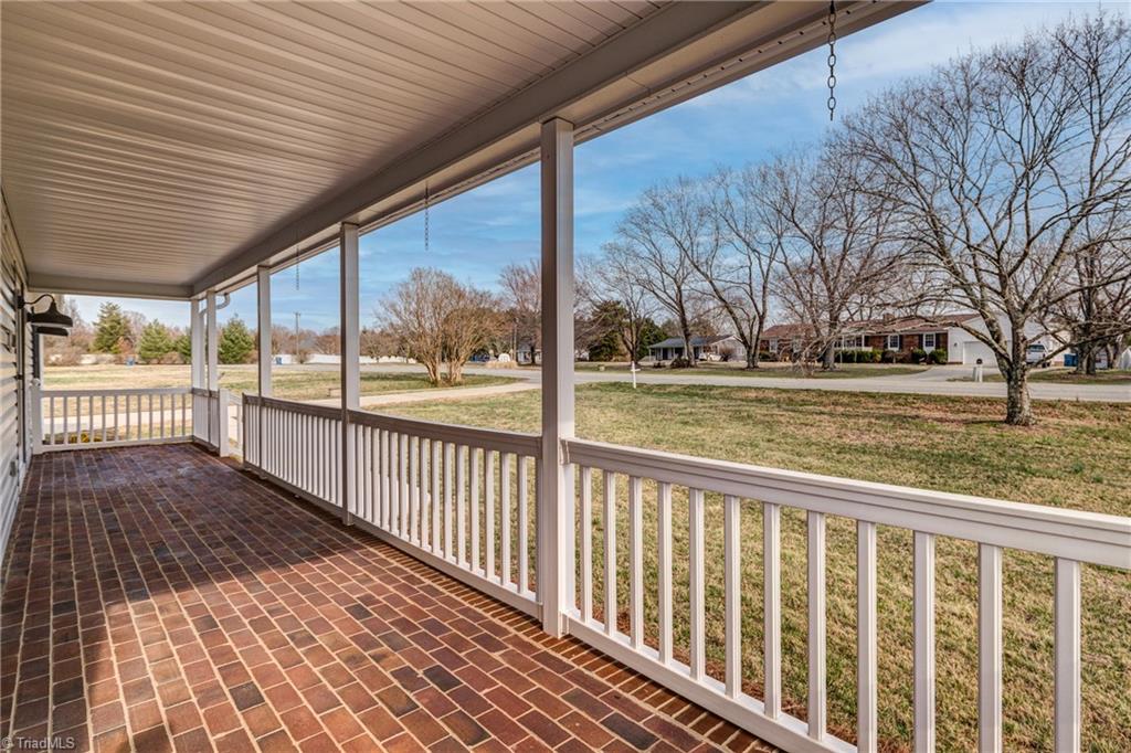 5371 Northwest School Road Greensboro, NC 27409 - Photo 7 of 49