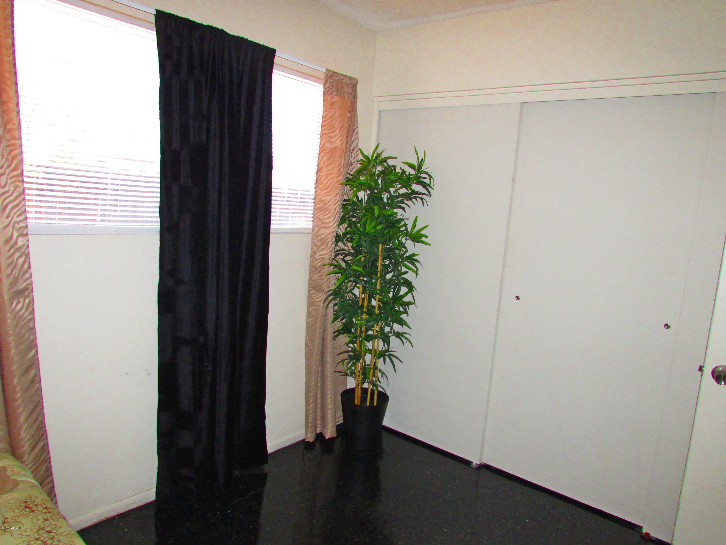 4336 East Vineyard Road Phoenix, AZ 85042 - Photo 17 of 36 AIMG_2685