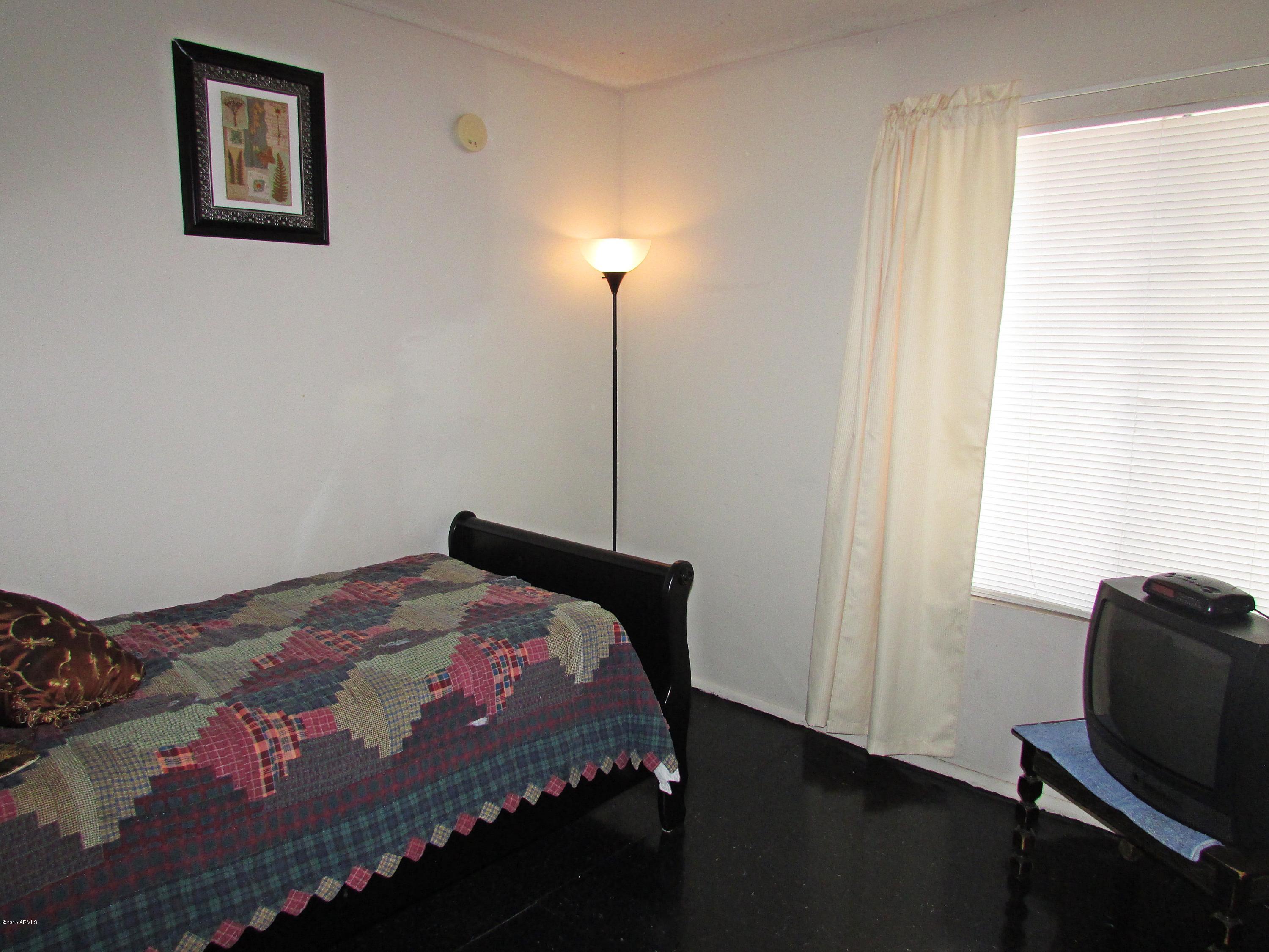 4336 East Vineyard Road Phoenix, AZ 85042 - Photo 24 of 36 AIMG_2688