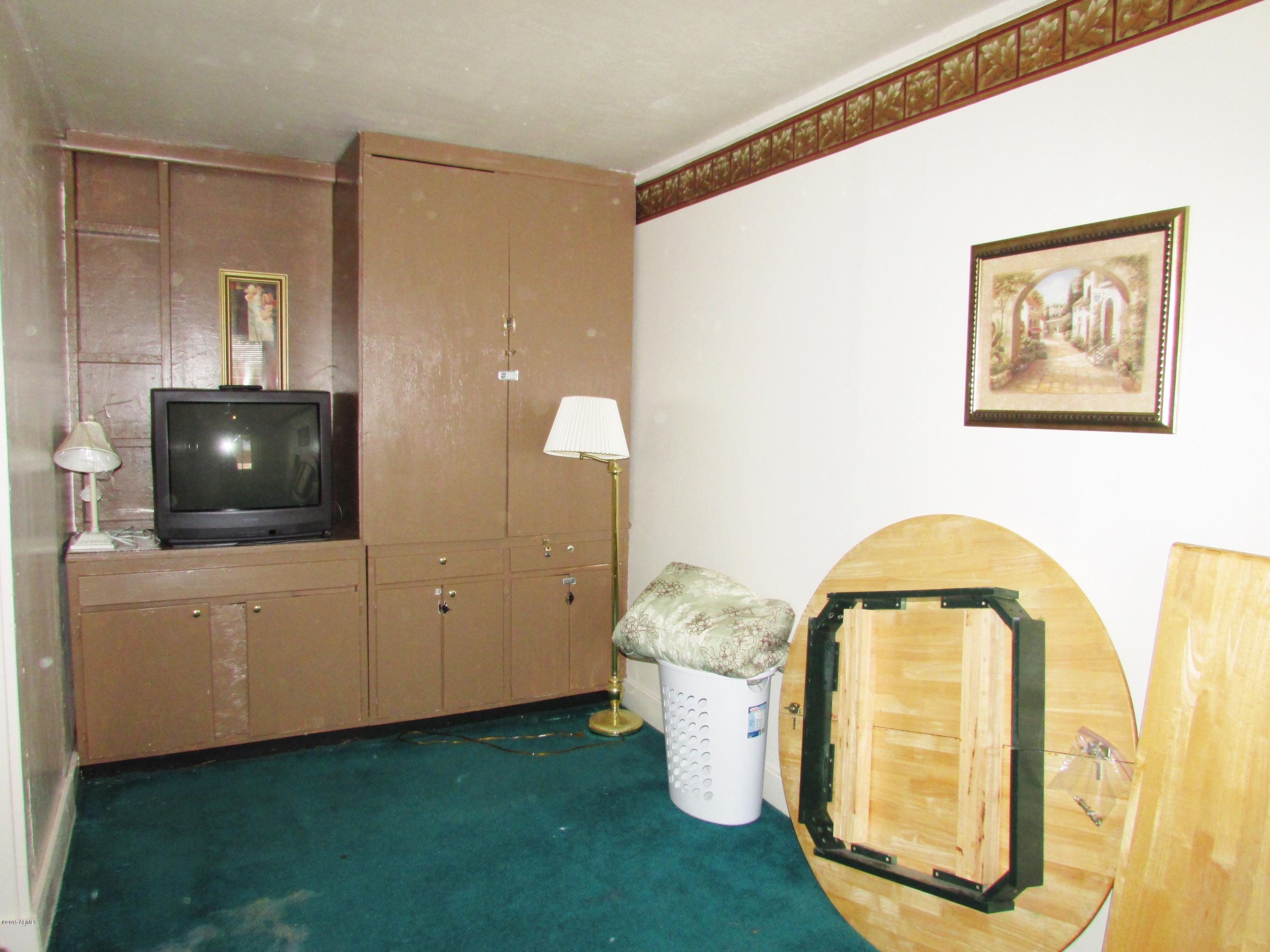 4336 East Vineyard Road Phoenix, AZ 85042 - Photo 26 of 36 AIMG_2651