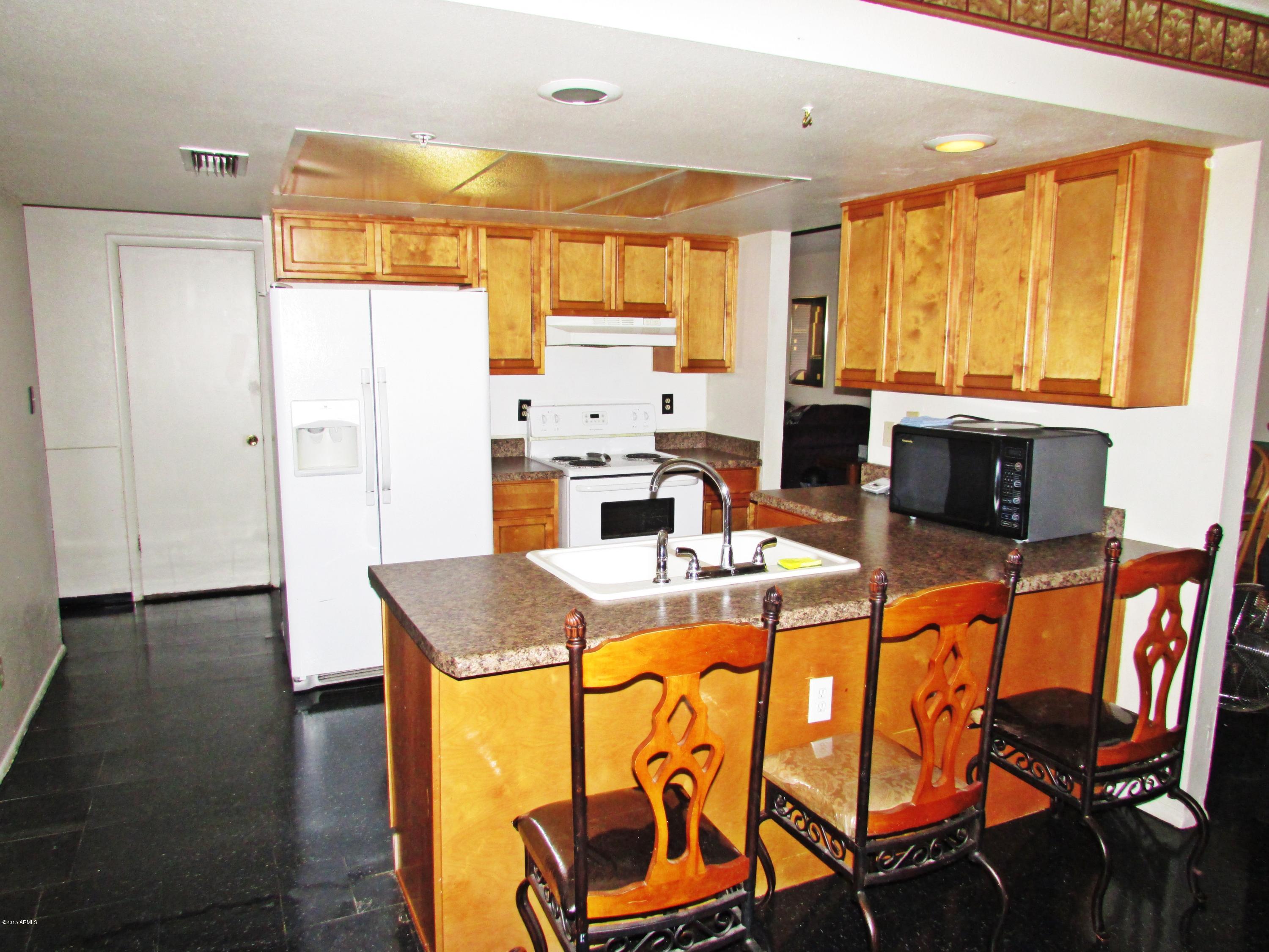 4336 East Vineyard Road Phoenix, AZ 85042 - Photo 8 of 36 AIMG_2647
